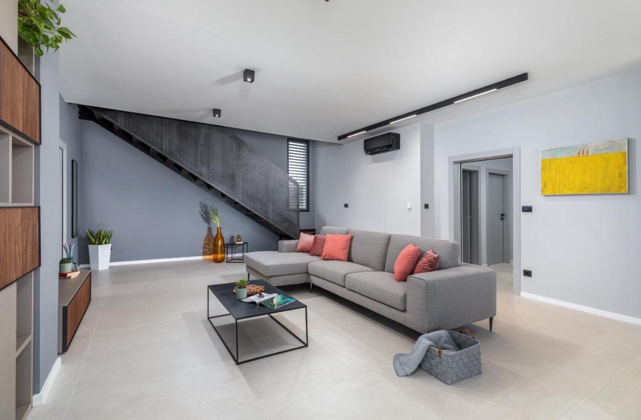 Amazing Private Villa With Outdoor Swimming Pool In Vodnjan Dış mekan fotoğraf