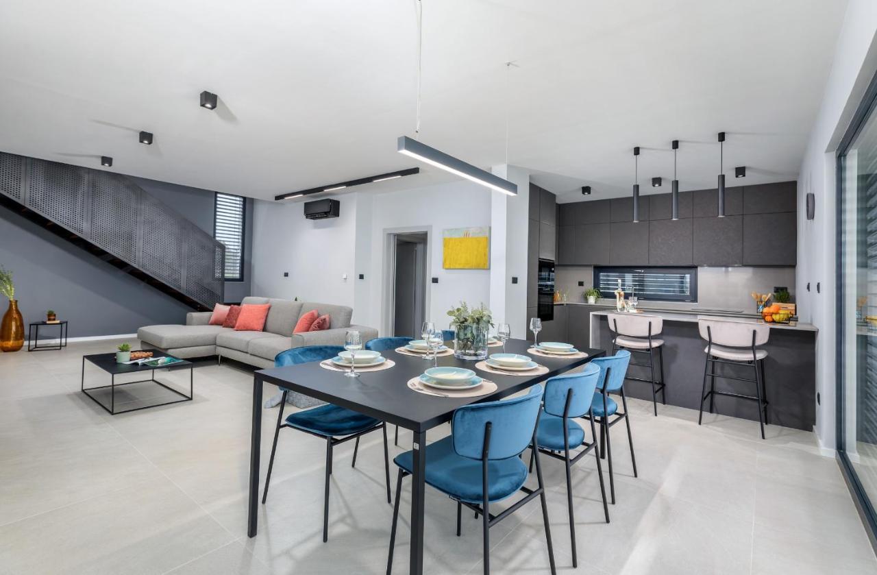 Amazing Private Villa With Outdoor Swimming Pool In Vodnjan Dış mekan fotoğraf